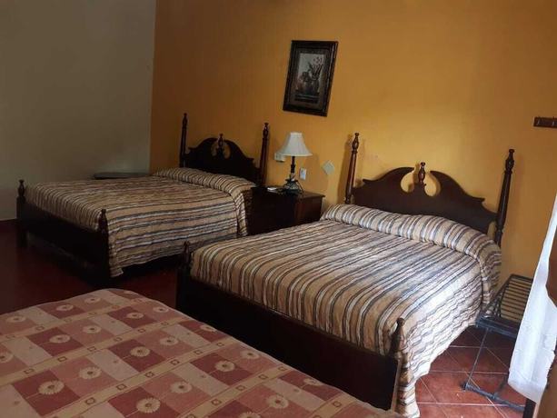 Imagen de la habitación del Hotel Acropolis Maya. Foto 15