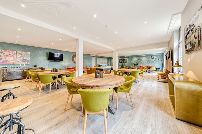 Imagen del bar/restaurante del Hotel Acropolis, St-Laureinsstrand. Foto 3