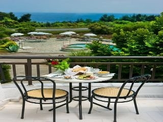 Imagen de la habitación del Hotel Across Paschos. Foto 4