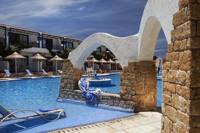 Imagen general del Hotel Acrotel Athena Pallas. Foto 16