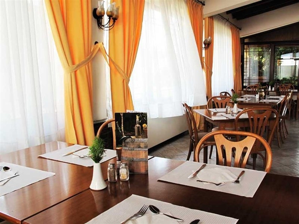 Imagen general del Hotel Acrotel Lily Ann Village. Foto 3