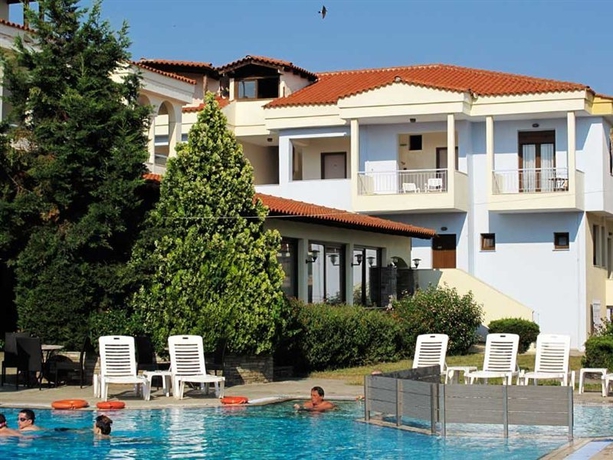 Imagen general del Hotel Acrotel Lily Ann Village. Foto 5