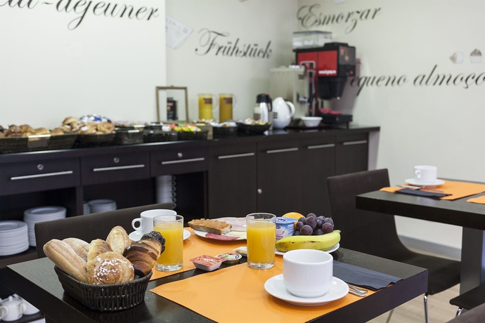 Imagen del bar/restaurante del Hotel Acta Antibes. Foto 4