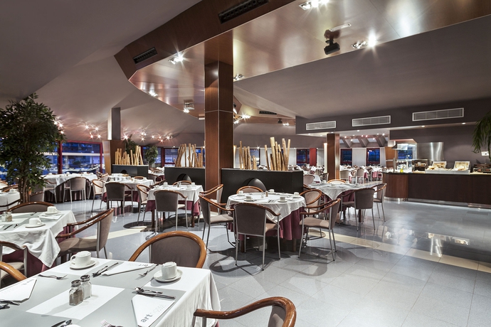 Imagen del bar/restaurante del Hotel Acta Arthotel. Foto 3