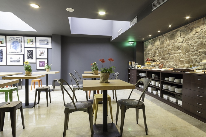 Imagen del bar/restaurante del Hotel Acta Bcn 40. Foto 4