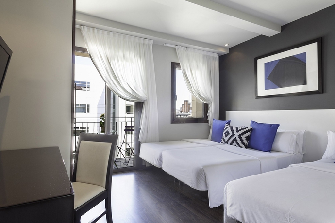 Imagen de la habitación del Hotel Acta Bcn 40. Foto 7