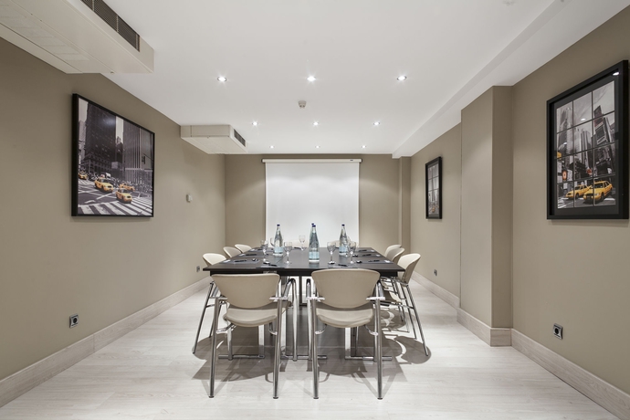 Imagen de los interiores del Hotel Acta City47. Foto 13