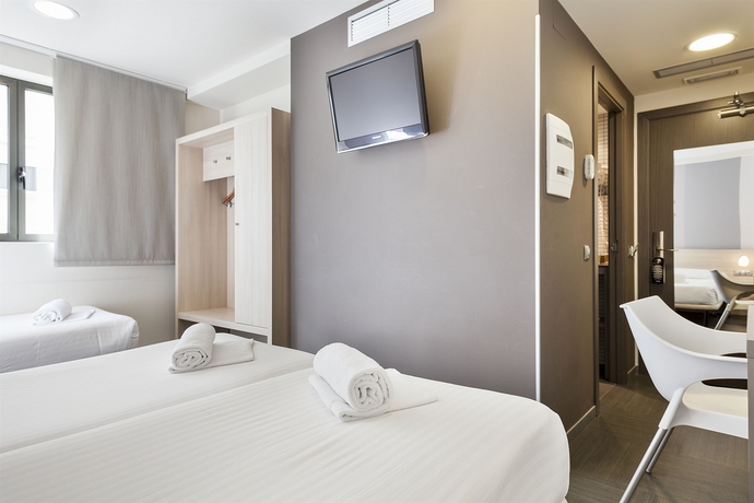 Imagen de la habitación del Hotel Acta Laumon. Foto 5