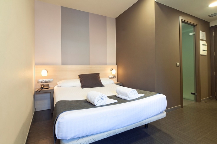 Imagen de la habitación del Hotel Acta Laumon. Foto 7