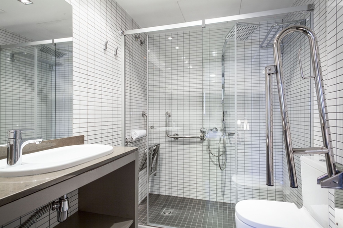 Imagen de la habitación del Hotel Acta Laumon. Foto 10