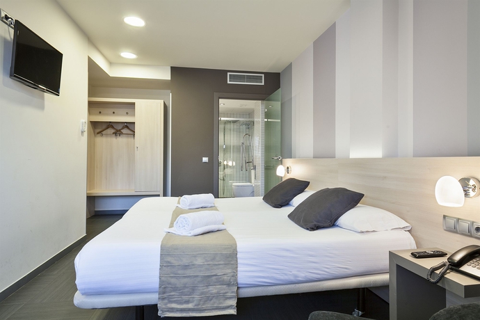 Imagen de la habitación del Hotel Acta Laumon. Foto 13