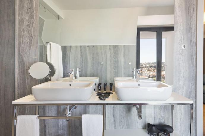 Imagen de la habitación del Hotel Acta The Avenue. Foto 10