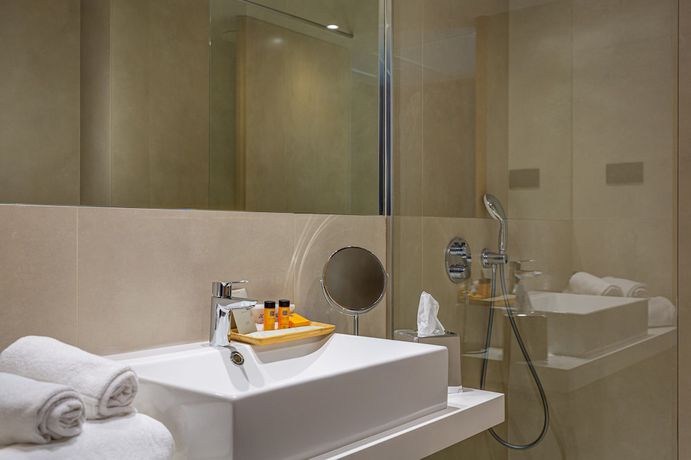 Imagen de la habitación del Hotel Acta The Clover. Foto 5