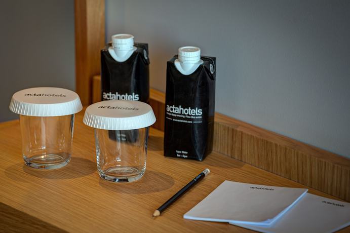 Imagen de la habitación del Hotel Acta The Clover. Foto 6