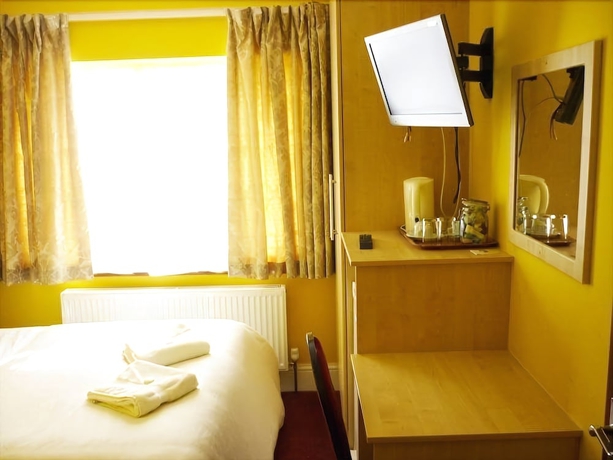 Imagen de la habitación del Hotel Acton Town. Foto 5
