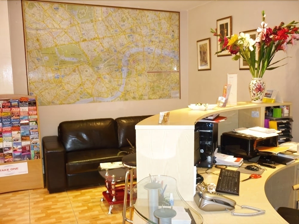 Imagen de los interiores del Hotel Acton Town. Foto 18
