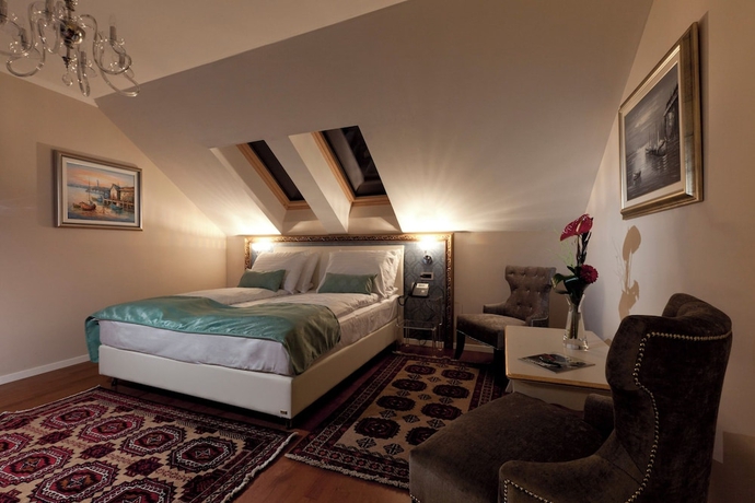 Imagen de la habitación del Hotel Actum. Foto 8