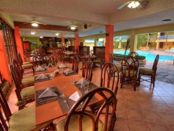 Imagen general del Hotel Acuarium Suite Resort. Foto 6