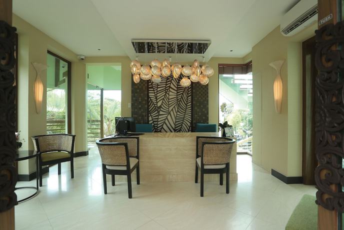 Imagen de los interiores del Hotel Acuatico Beach Resort. Foto 15