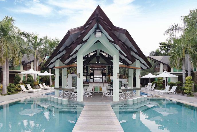 Imagen de la piscina del Hotel Acuatico Beach Resort. Foto 19