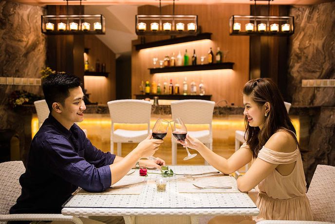 Imagen del bar/restaurante del Hotel Acuatico Beach Resort. Foto 3