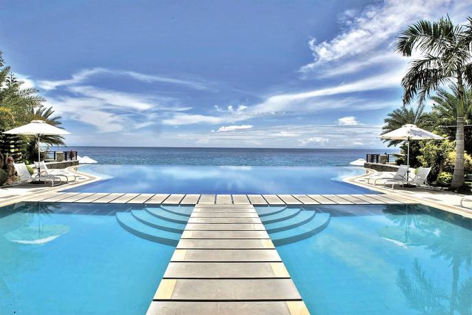 Imagen de la piscina del Hotel Acuatico Beach Resort. Foto 20