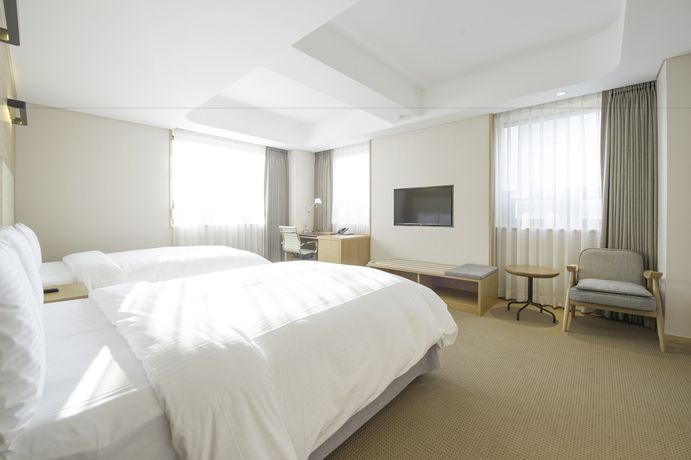 Imagen de la habitación del Hotel Acube. Foto 6
