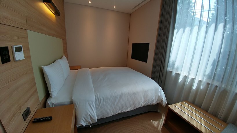 Imagen de la habitación del Hotel Acube. Foto 12
