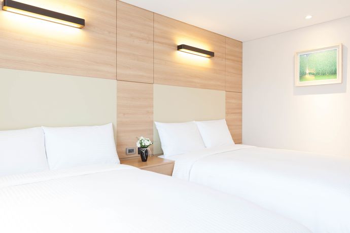 Imagen de la habitación del Hotel Acube. Foto 16