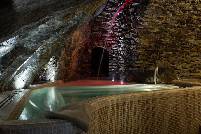 Imagen de la piscina del Hotel Ad Gallias. Foto 17