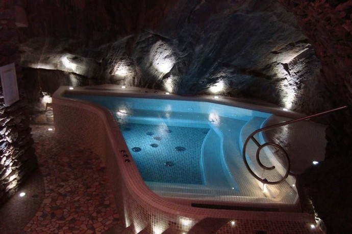 Imagen de la piscina del Hotel Ad Gallias. Foto 18