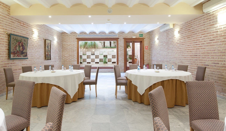 Imagen de los interiores del Hotel Ad Hoc Parque Golf. Foto 11