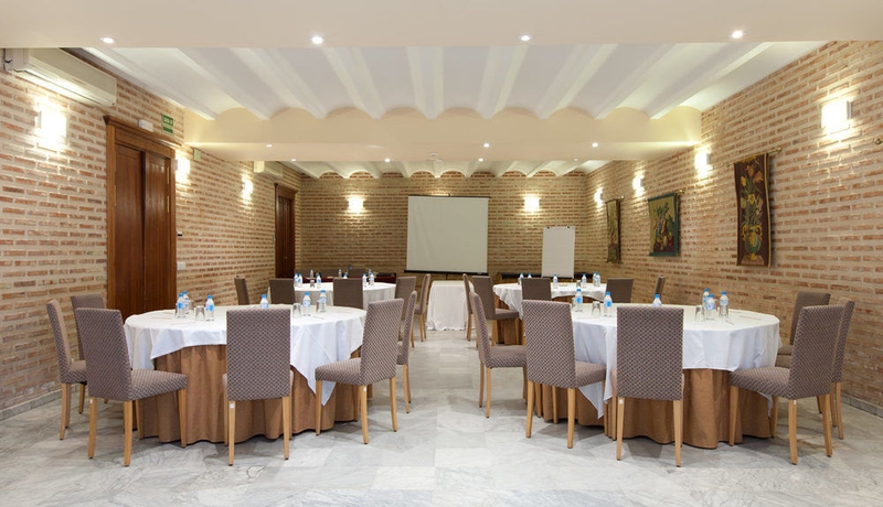 Imagen de los interiores del Hotel Ad Hoc Parque Golf. Foto 13