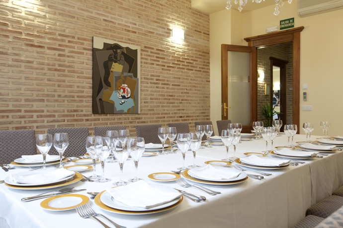 Imagen del bar/restaurante del Hotel Ad Hoc Parque Golf. Foto 5
