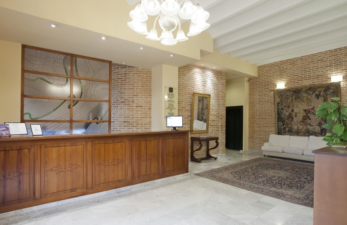 Imagen de los interiores del Hotel Ad Hoc Parque Golf. Foto 16