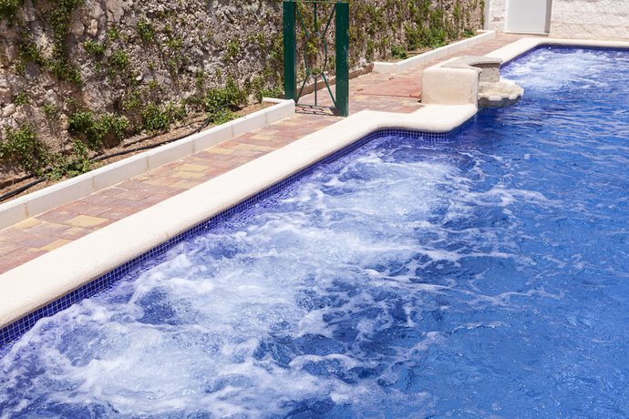 Imagen de la piscina del Hotel Ad Hoc Vitae Retreats and Health - Adults Only. Foto 19