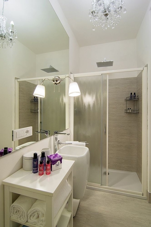 Imagen de la habitación del Hotel Ad Place. Foto 5