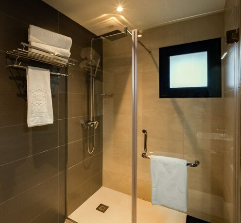 Imagen general del Hotel Ad Pont D'Hydra. Foto 11