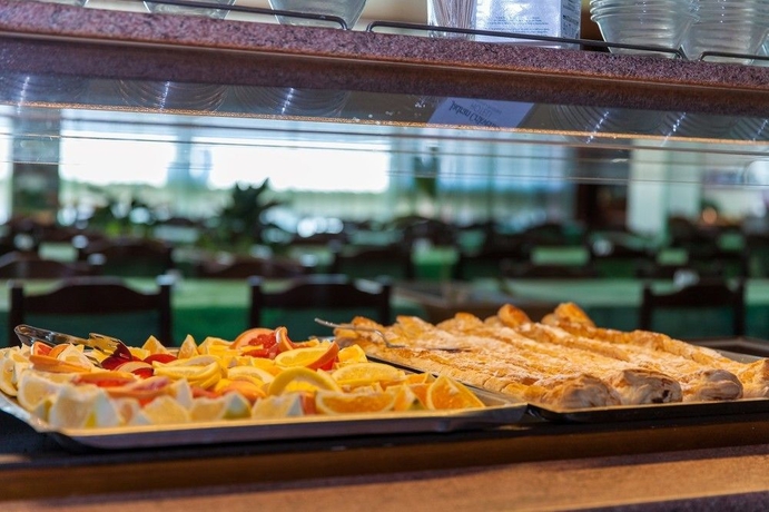 Imagen del bar/restaurante del Hotel Ad Turres. Foto 3