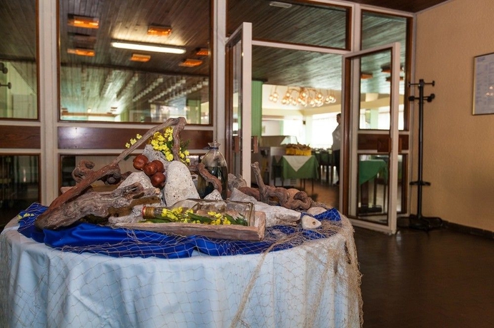 Imagen del bar/restaurante del Hotel Ad Turres. Foto 6