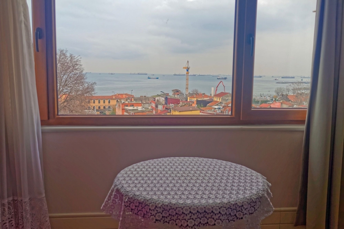 Imagen de la habitación del Hotel Ada Istanbul. Foto 11