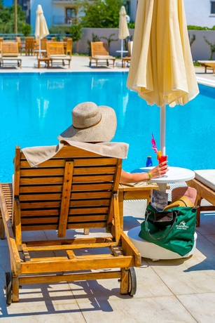 Imagen de la piscina del Hotel Ada Julian Marmaris. Foto 15