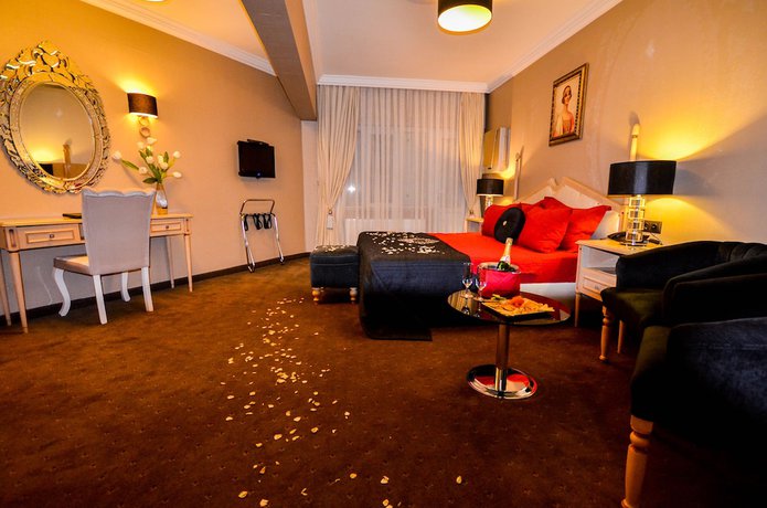 Imagen de la habitación del Hotel Ada Life. Foto 12