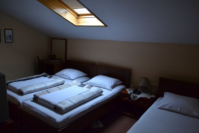 Imagen de la habitación del Hotel Ada, Sarajevo. Foto 7