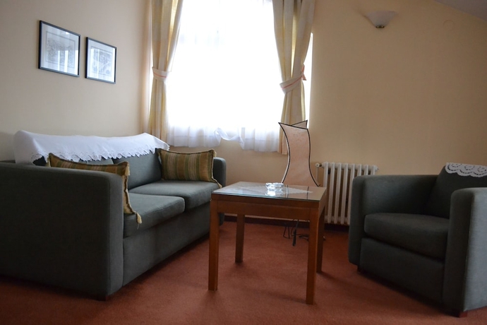 Imagen de la habitación del Hotel Ada, Sarajevo. Foto 9