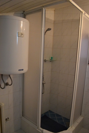 Imagen de la habitación del Hotel Ada, Sarajevo. Foto 18