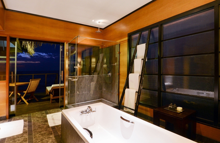 Imagen de la habitación del Hotel Adaaran Prestige Ocean Villas. Foto 8