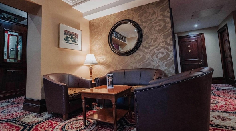 Imagen de los interiores del Hotel Adair Arms. Foto 19