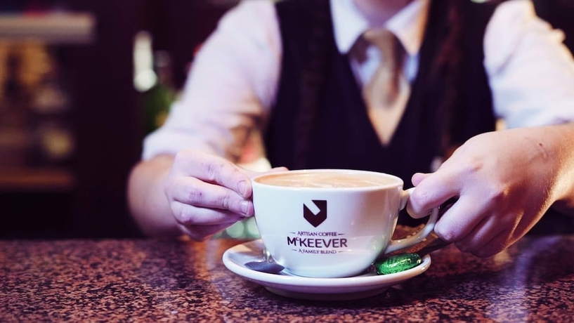 Imagen del bar/restaurante del Hotel Adair Arms. Foto 9