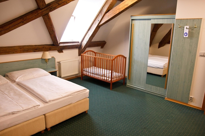 Imagen de la habitación del Hotel Adalbert, Praga. Foto 13